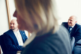 Recht: Team in Anwaltskanzlei 