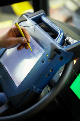 Fahrzeugtechnik: Diagnose System in Anwendung 