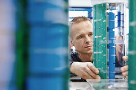 Messtechnik: Kontrolle von Messgeräte-Bauteilen 