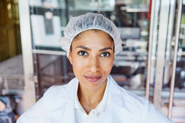 Wägetechnik: Portrait Mitarbeiterin 